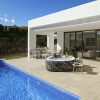 Lay-Z-Spa Hollywood Luxe Airjet masszázsmedence 180 x 180 x 66 cm 2025