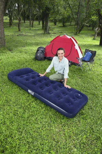 Egyszemélyes vendégágy beépített pumpával 183 x 76 x 23 cm